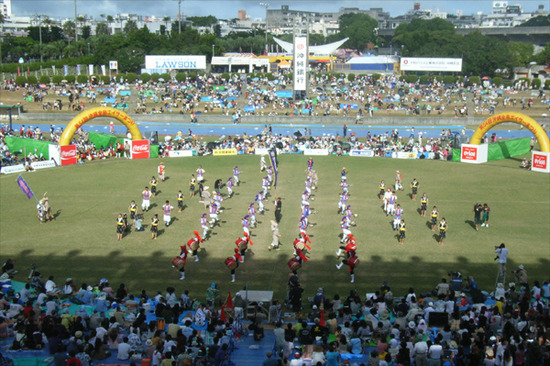 全島エイサー祭り。