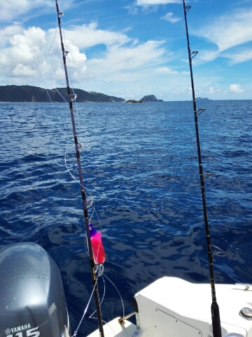 慶良間釣り 渡嘉敷島周辺釣り ジギング グルクン 泳がせ Okinawa Non Stop Fishing ノンストフィッシング