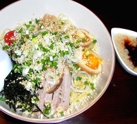 シロトラ