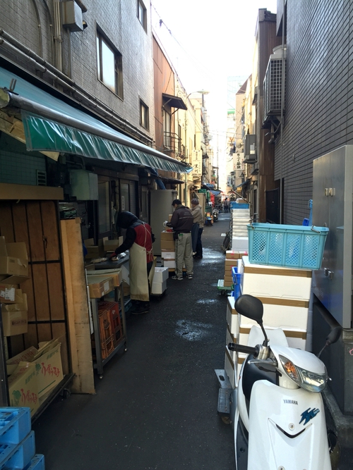 食べて食べて食べて 東京 築地で働く方が集まる穴場の寿司屋 本種 もとだね