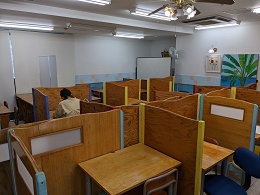 人材募集　大学生〜学部卒、大学院〜博士課程修了歓迎。責任を持って専門科目の真髄を教えられる人。