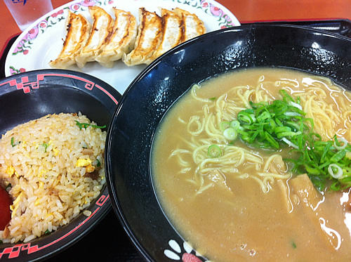 餃子の王将 浜松店で浜松セット 浜松 グルメ 沖縄グルメブログ主に那覇市浦添市宜野湾市周辺でグルメ ランチ 食べ歩きが好きなブログ 最近はランチが多め でもグルメではありません